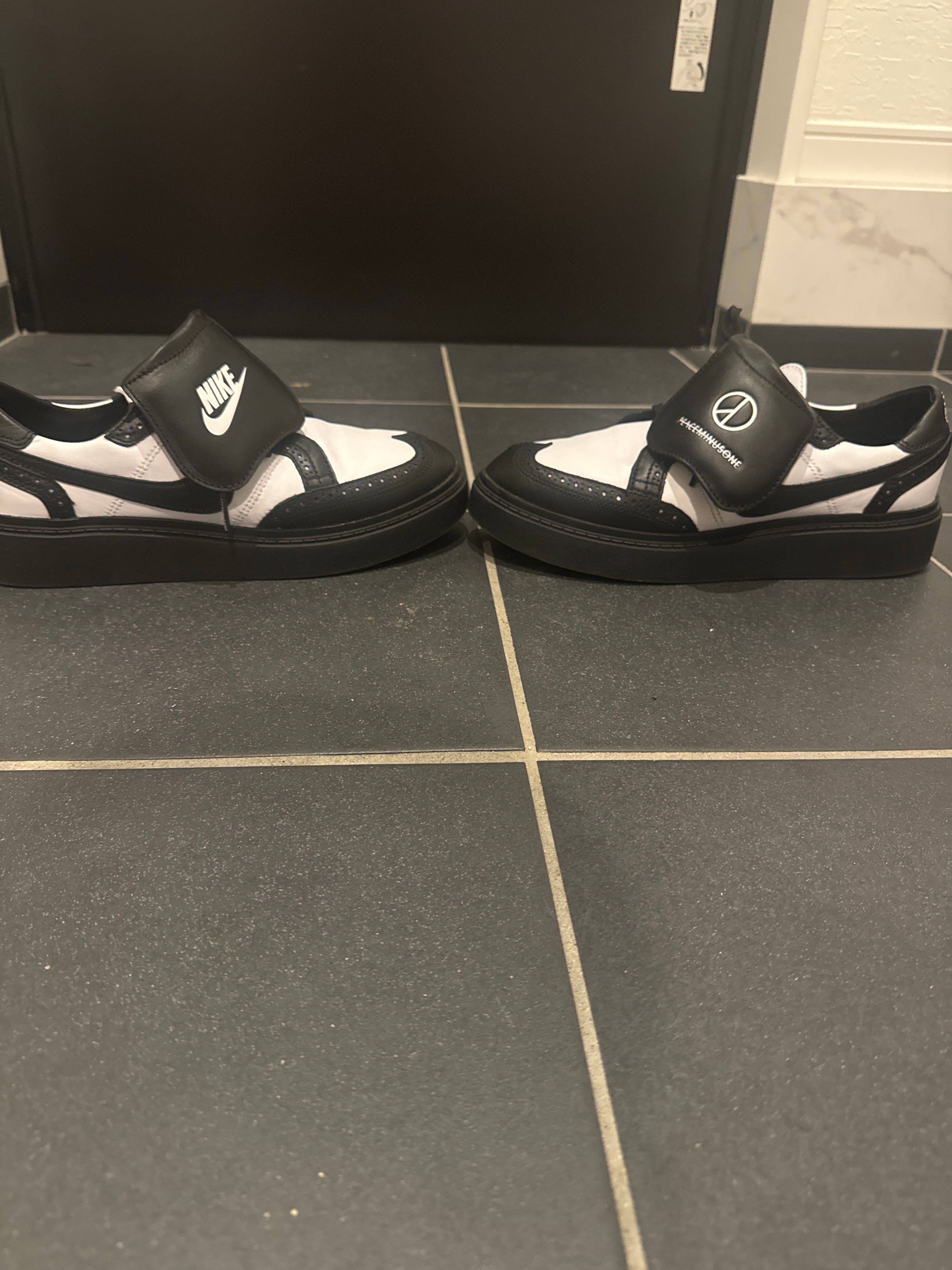 PEACEMINUSONE × Nike Kwondo 1 "Black and White" / G-DRAGON