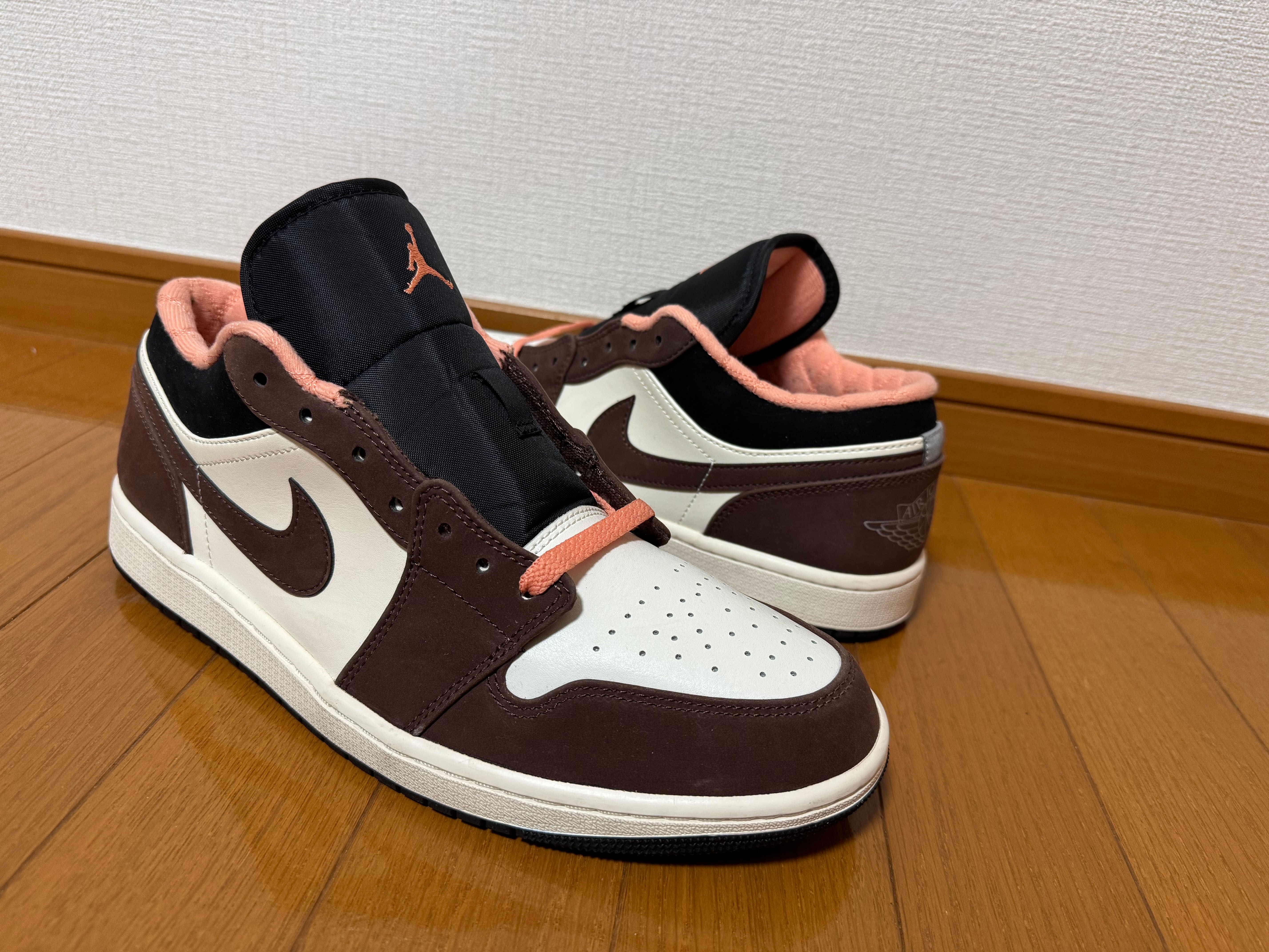 Nike Air Jordan 1 Low SE "Light Chocolate" / "Mocha Brown"