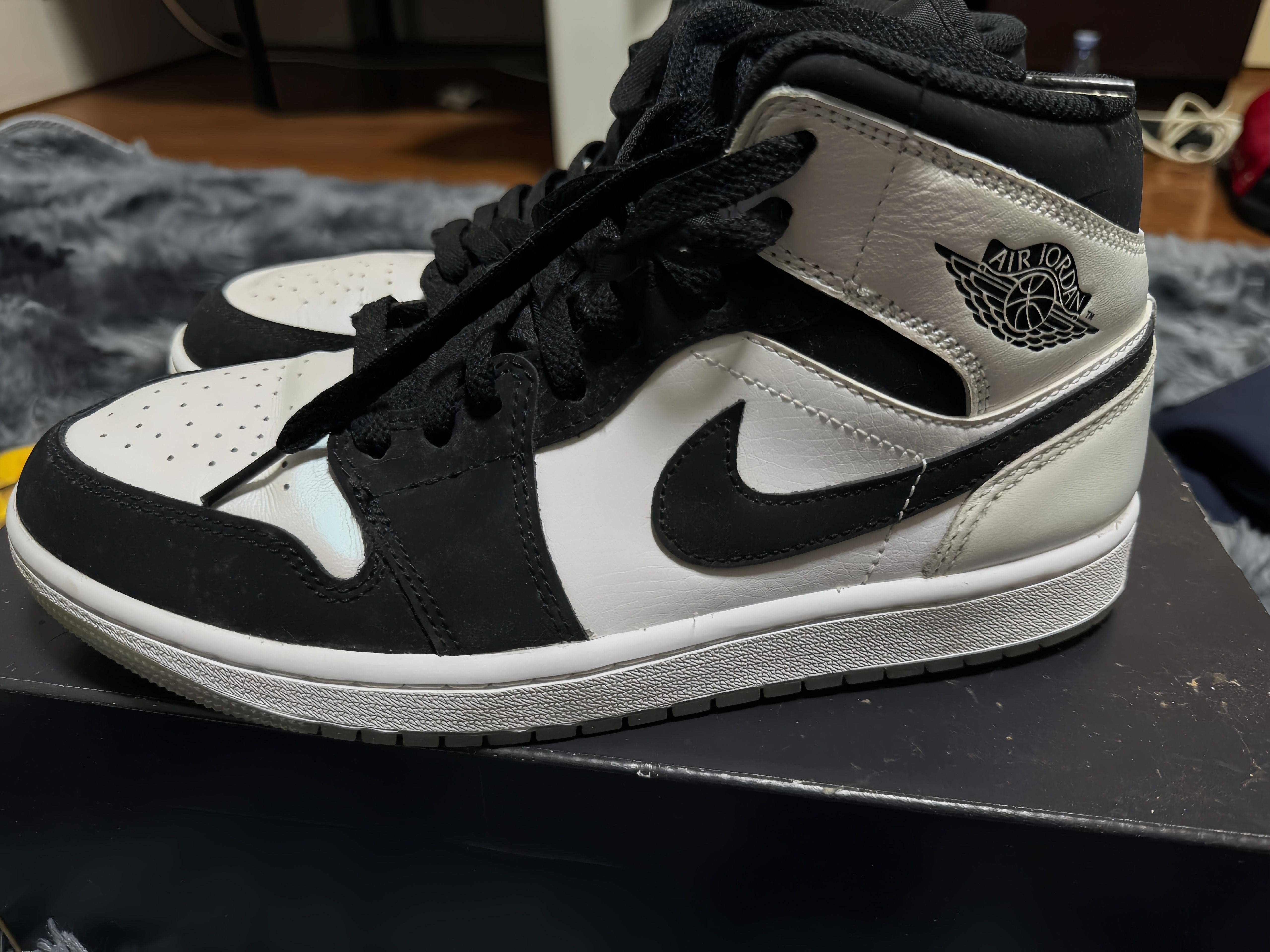 Nike Air Jordan 1 Mid "Omega/Black/White"