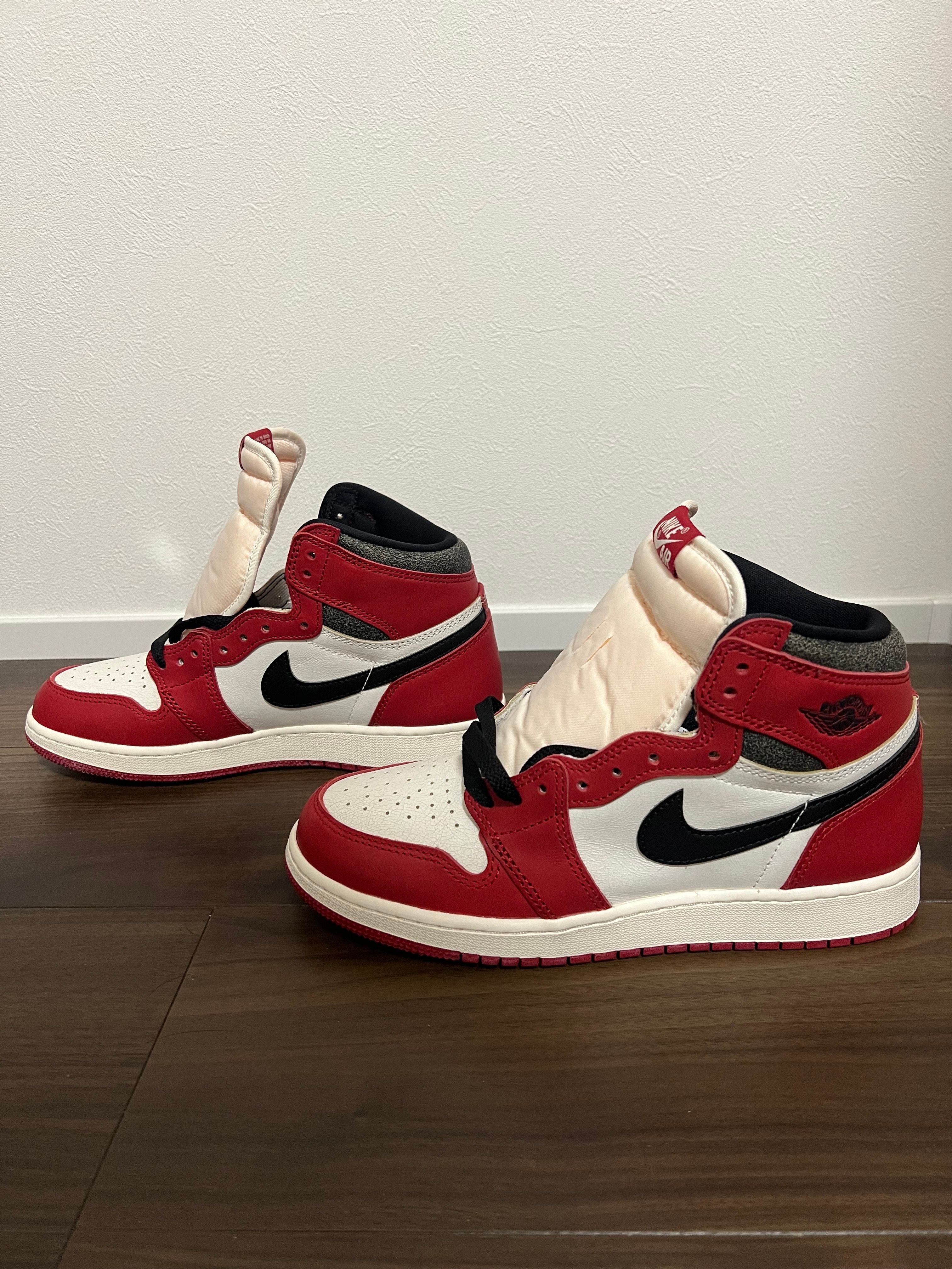 Nike GS Air Jordan 1 High OG "Lost & Found/Chicago"