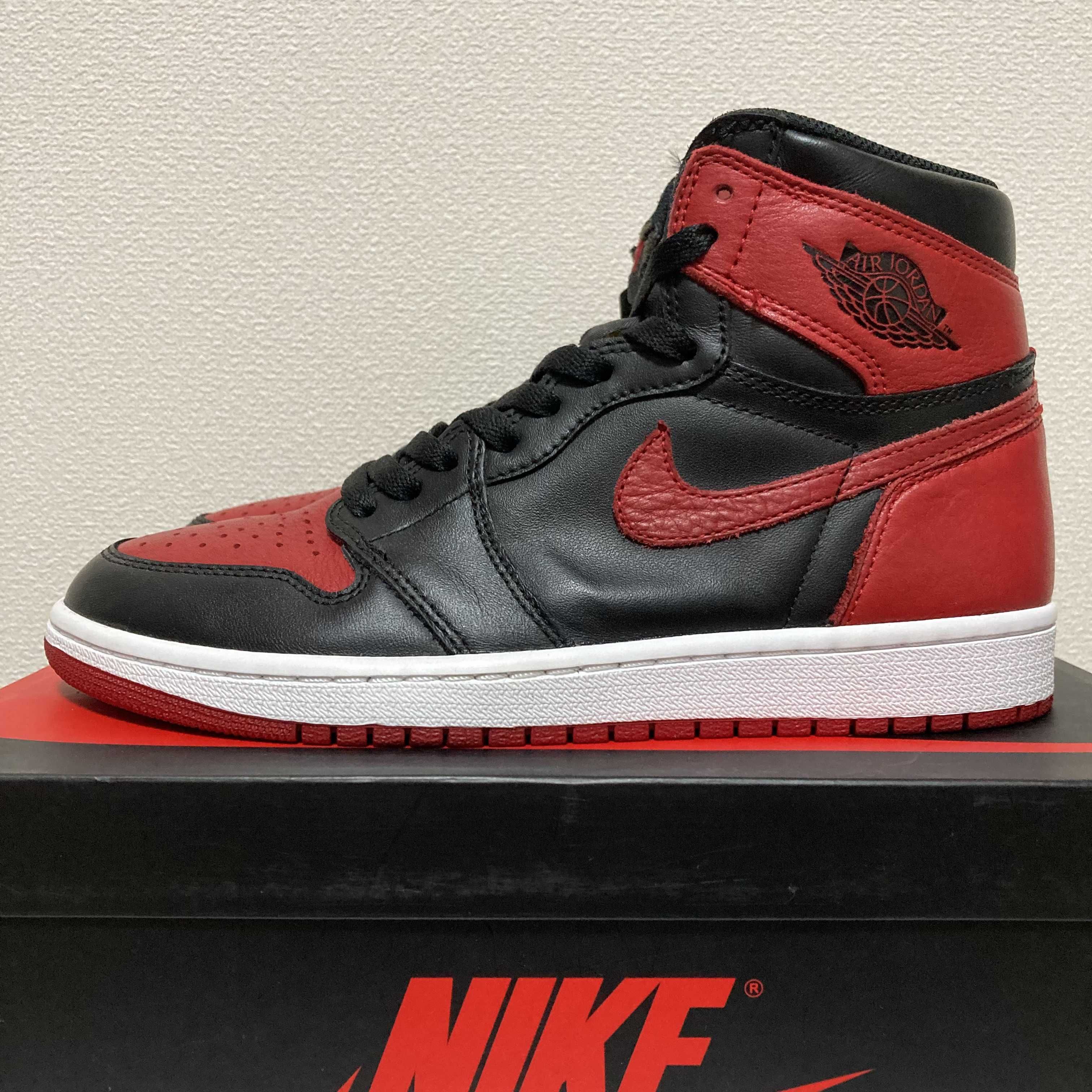 Nike Air Jordan 1 Retro High OG "Bred/Banned" (2016)