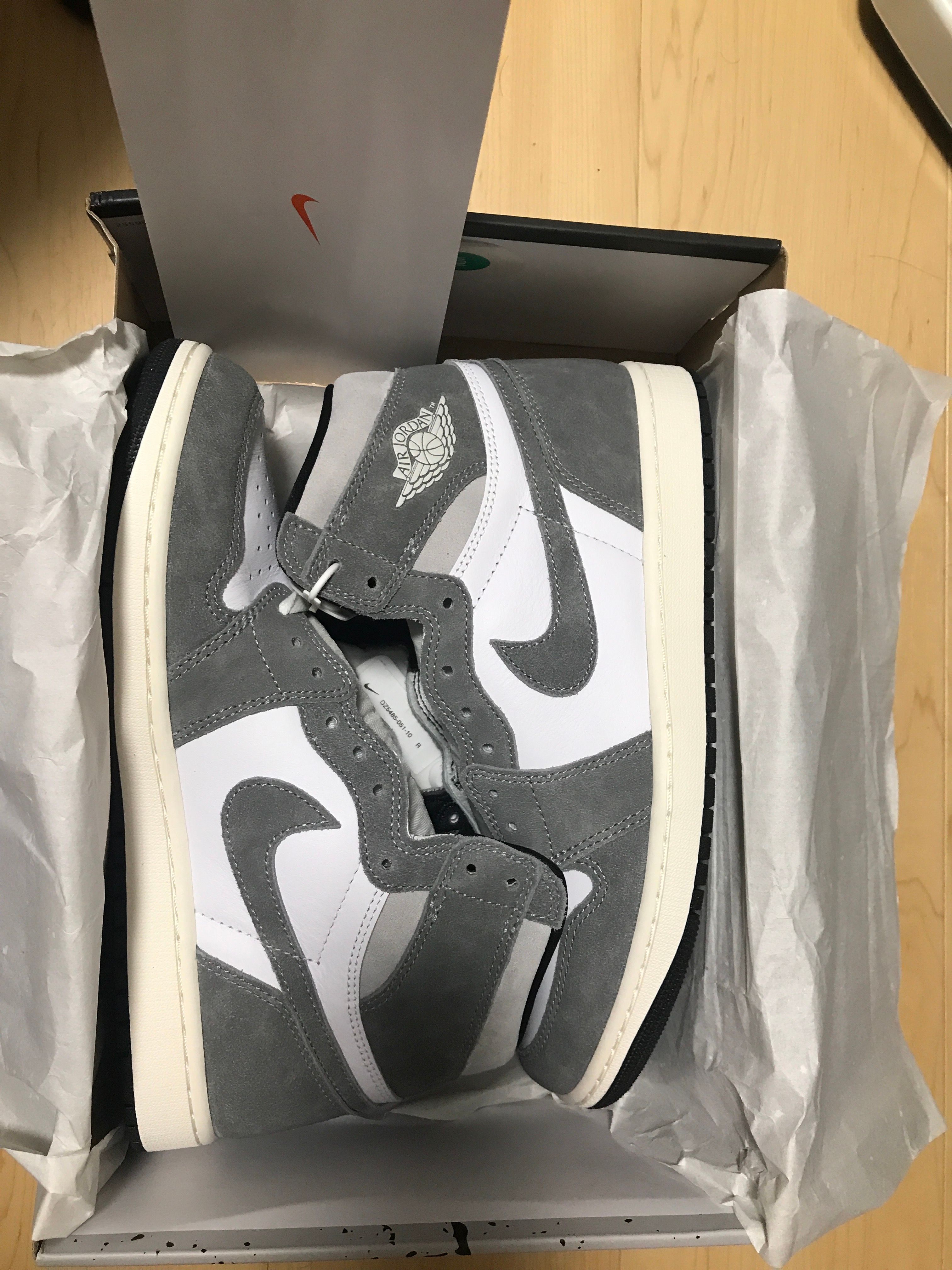 Nike Air Jordan 1 Retro High OG "Black and Smoke Grey"