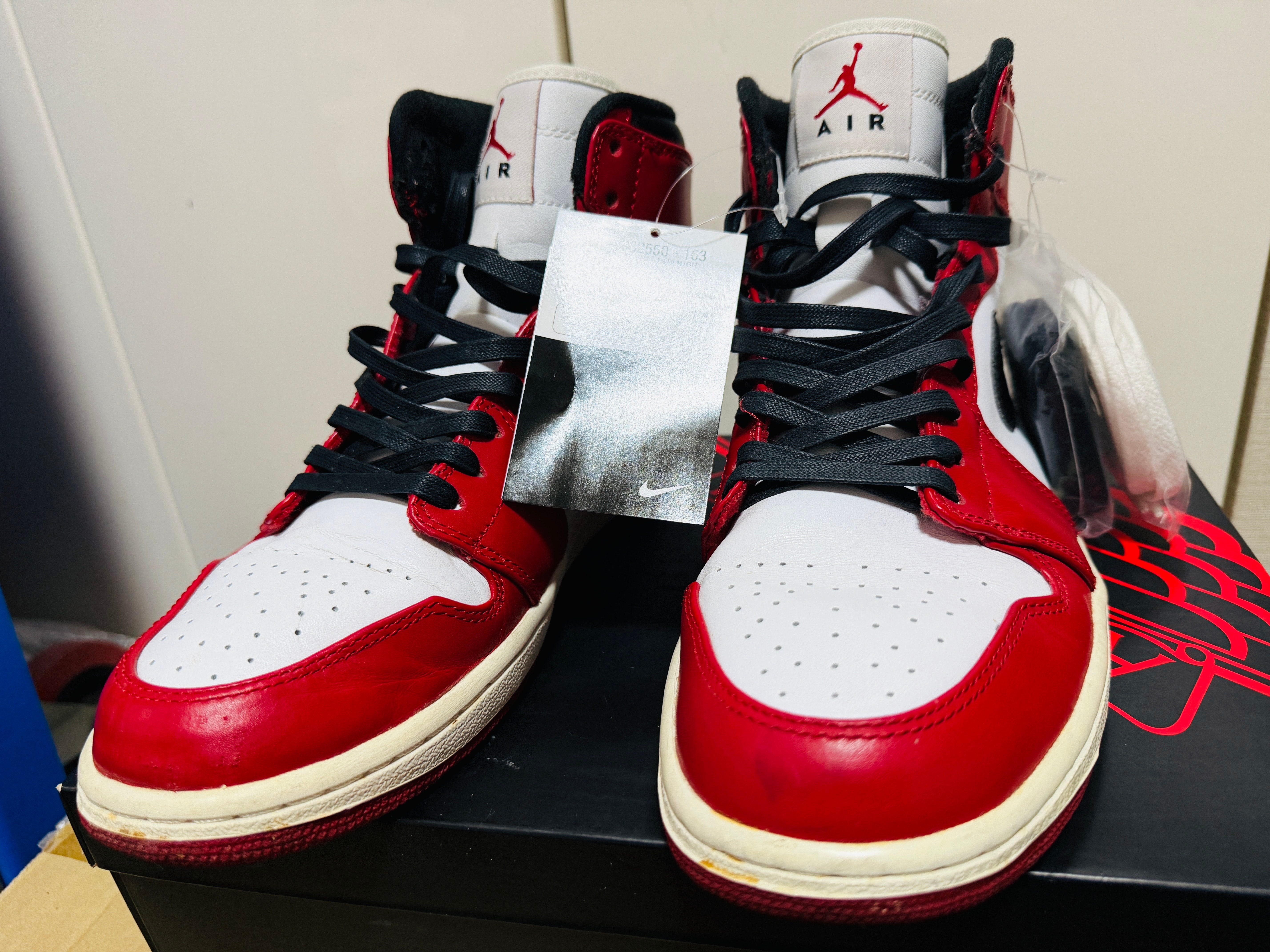 Nike Air Jordan 1 Retro High "Chicago" (2013)