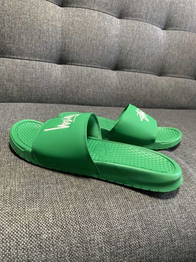 STUSSY × NIKE BENASSI SLIDE SANDAL