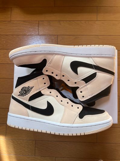 NIKE Women's AIR JORDAN 1 MID "GUAVA ICE"