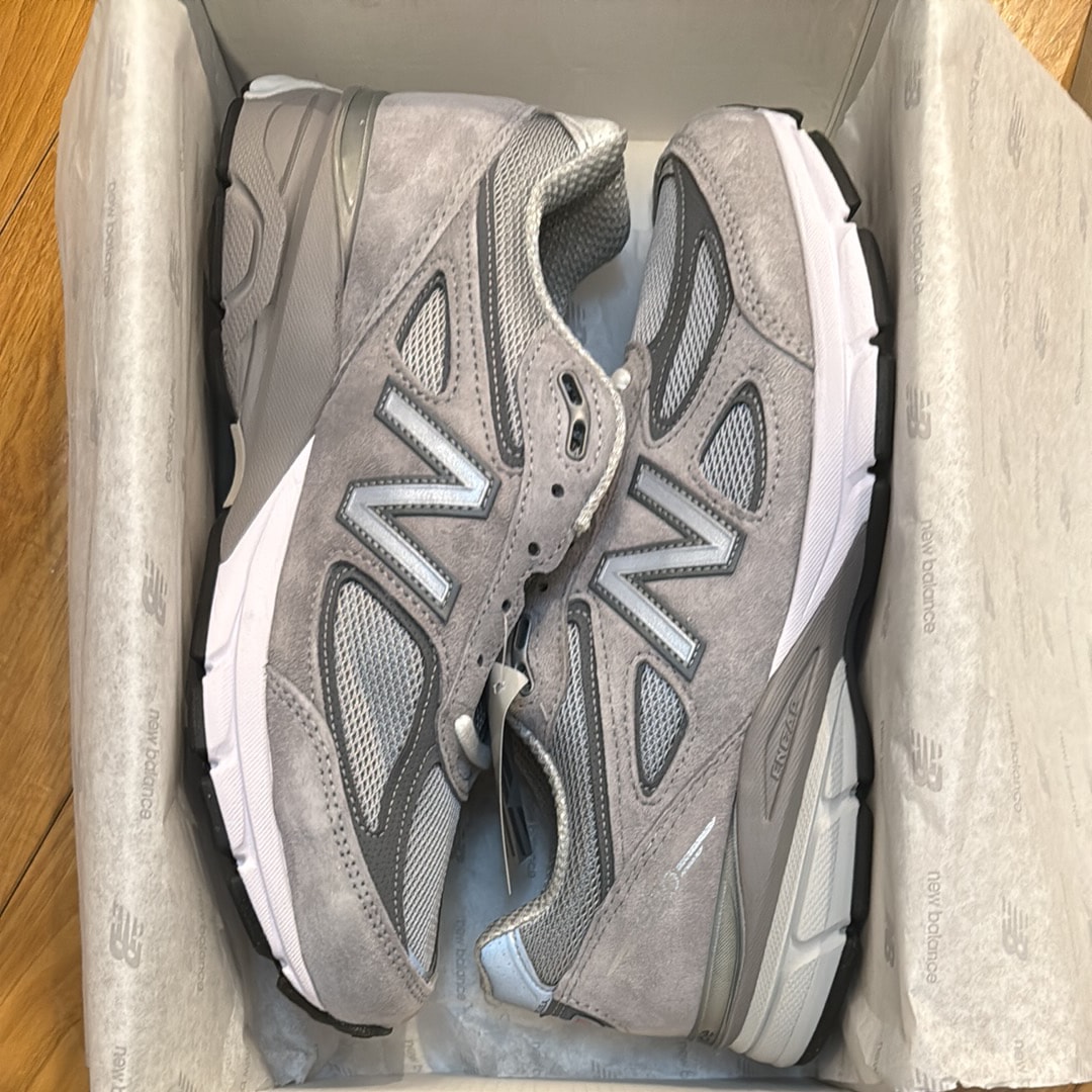 New Balance 990V4 "Grey Silver"