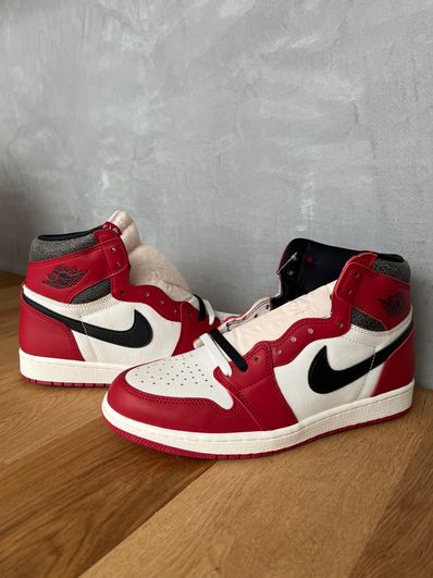 Nike Air Jordan 1 High OG "Lost & Found/Chicago"