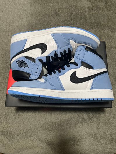 Nike Air Jordan 1 High OG "University Blue"
