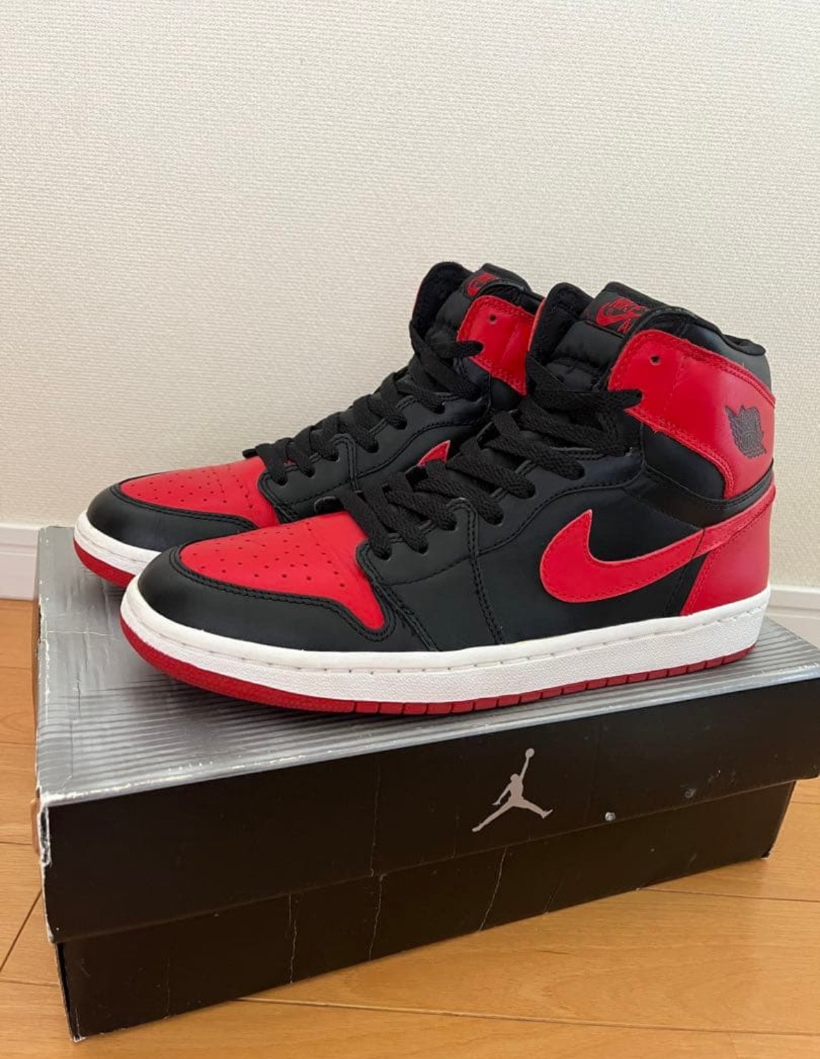 Nike Air Jordan 1 Retro High "Black Varsity Red/Bred"(2001)