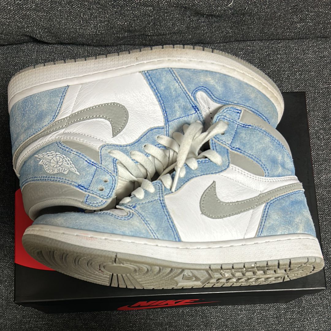 Nike Air Jordan 1 High OG "Hyper Royal"