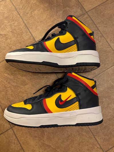 NIKE Women's DUNK HIGH REBEL "VARSITY MAIZE"