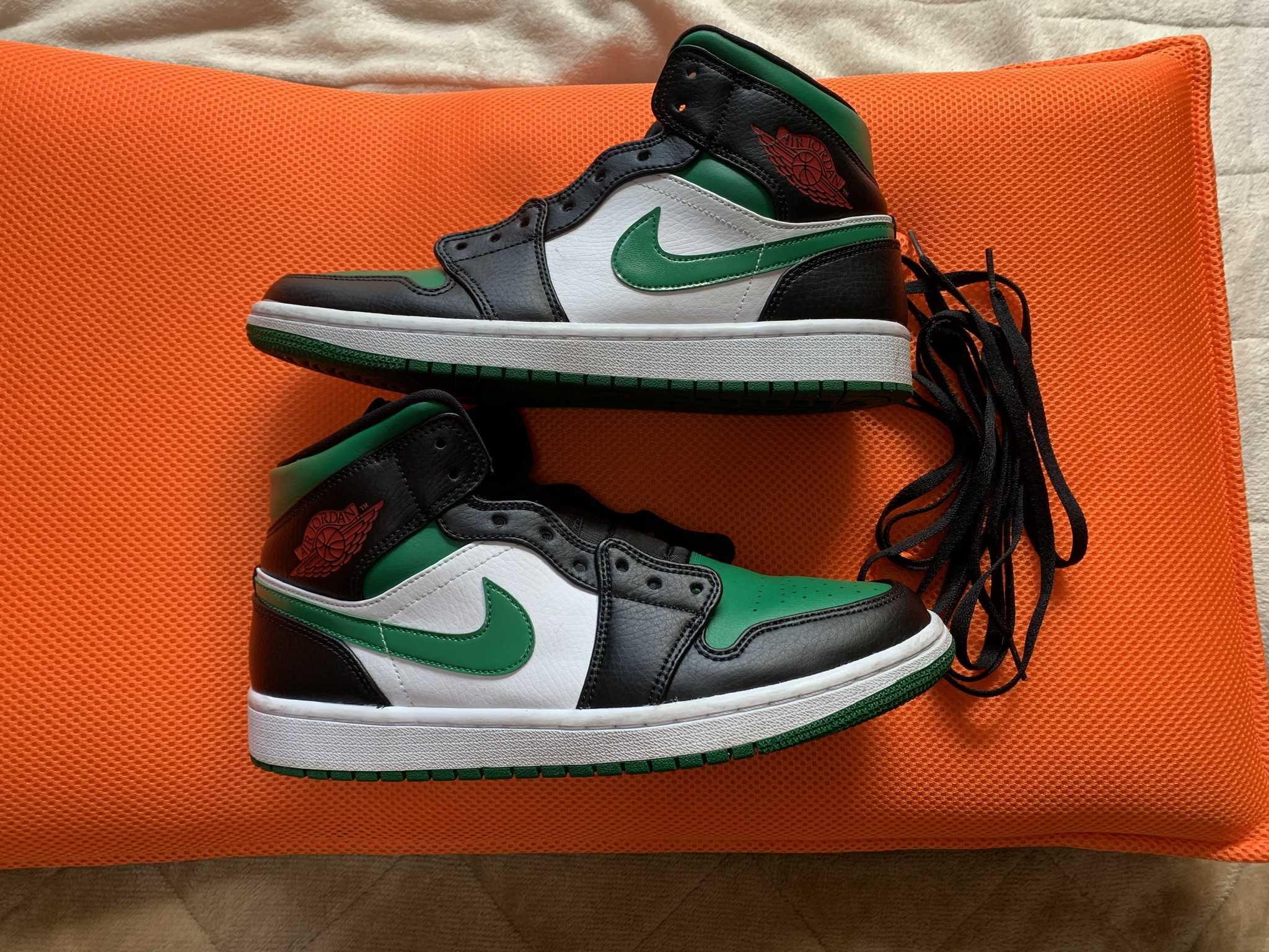 NIKE AIR JORDAN 1 MID "PINE GREEN"