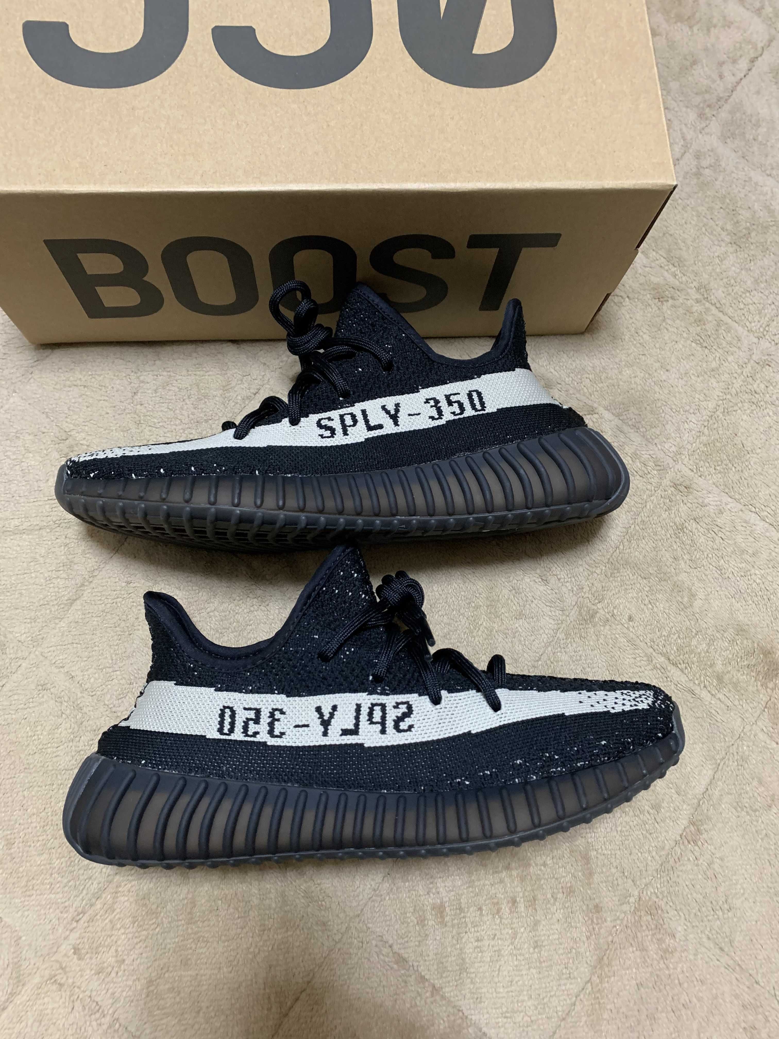 adidas YEEZY Boost 350 V2 "Oreo"