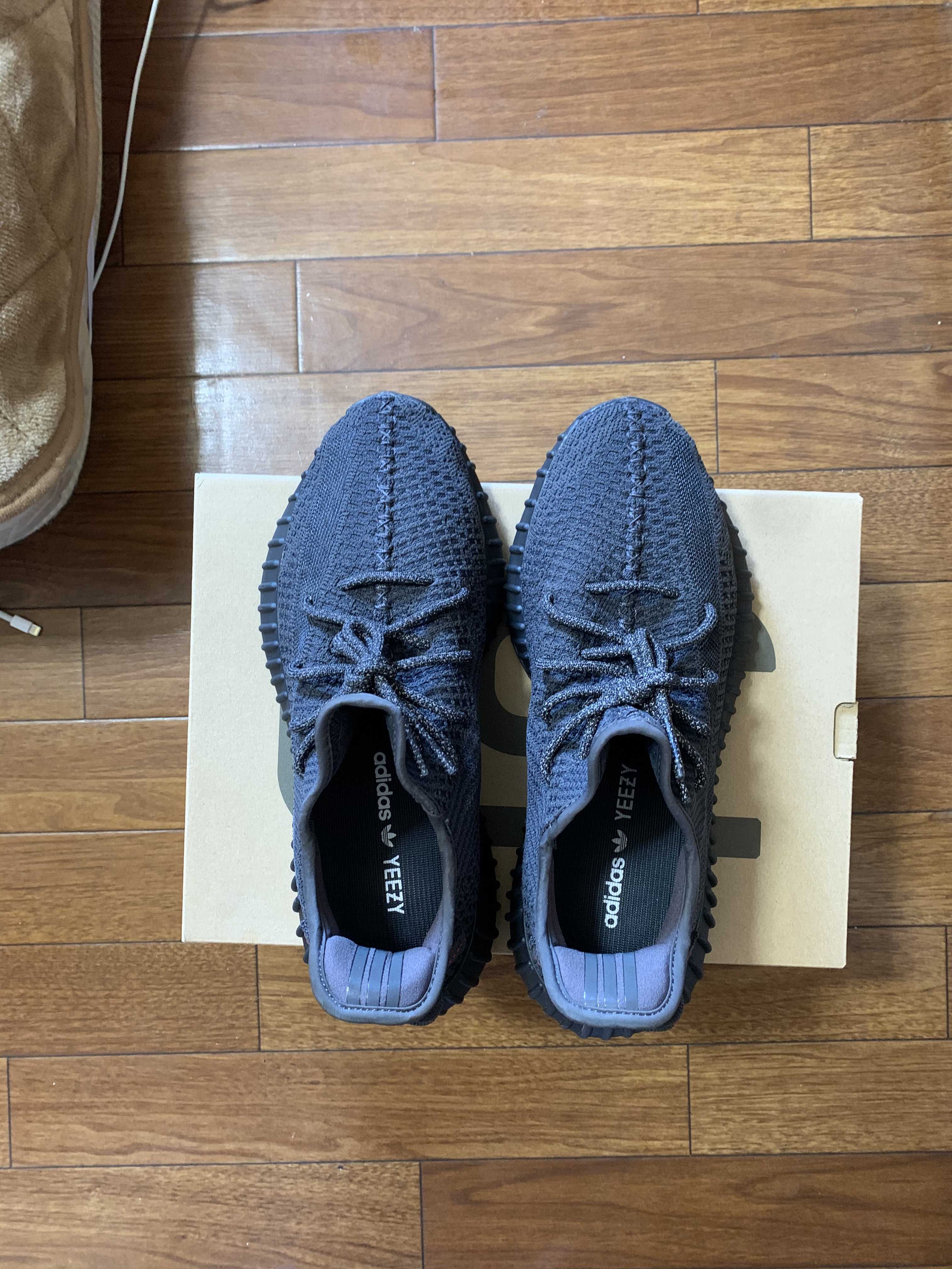 adidas YEEZY Boost 350 V2 "Black"