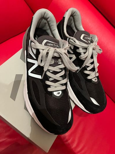New Balance 990V6 "Black" (Heel NB Logo)