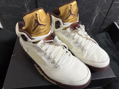 Nike Women's Air Jordan 5 Retro "Golden Ticket"