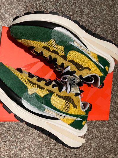 sacai × Nike Vapor Waffle "Tour Yellow/Stadium Green-Sail"
