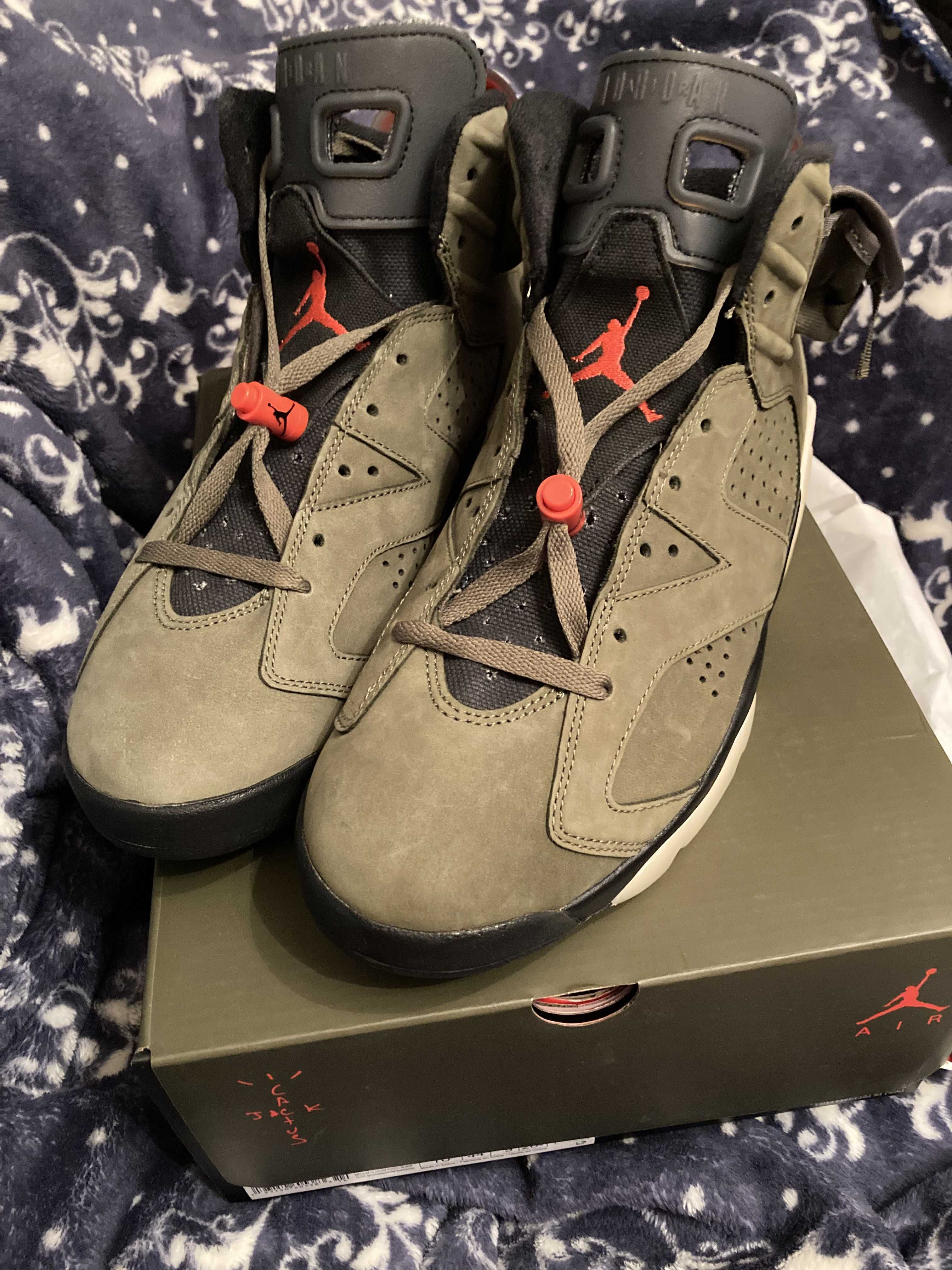 Travis Scott × Nike Air Jordan 6 Retro "Medium Olive"