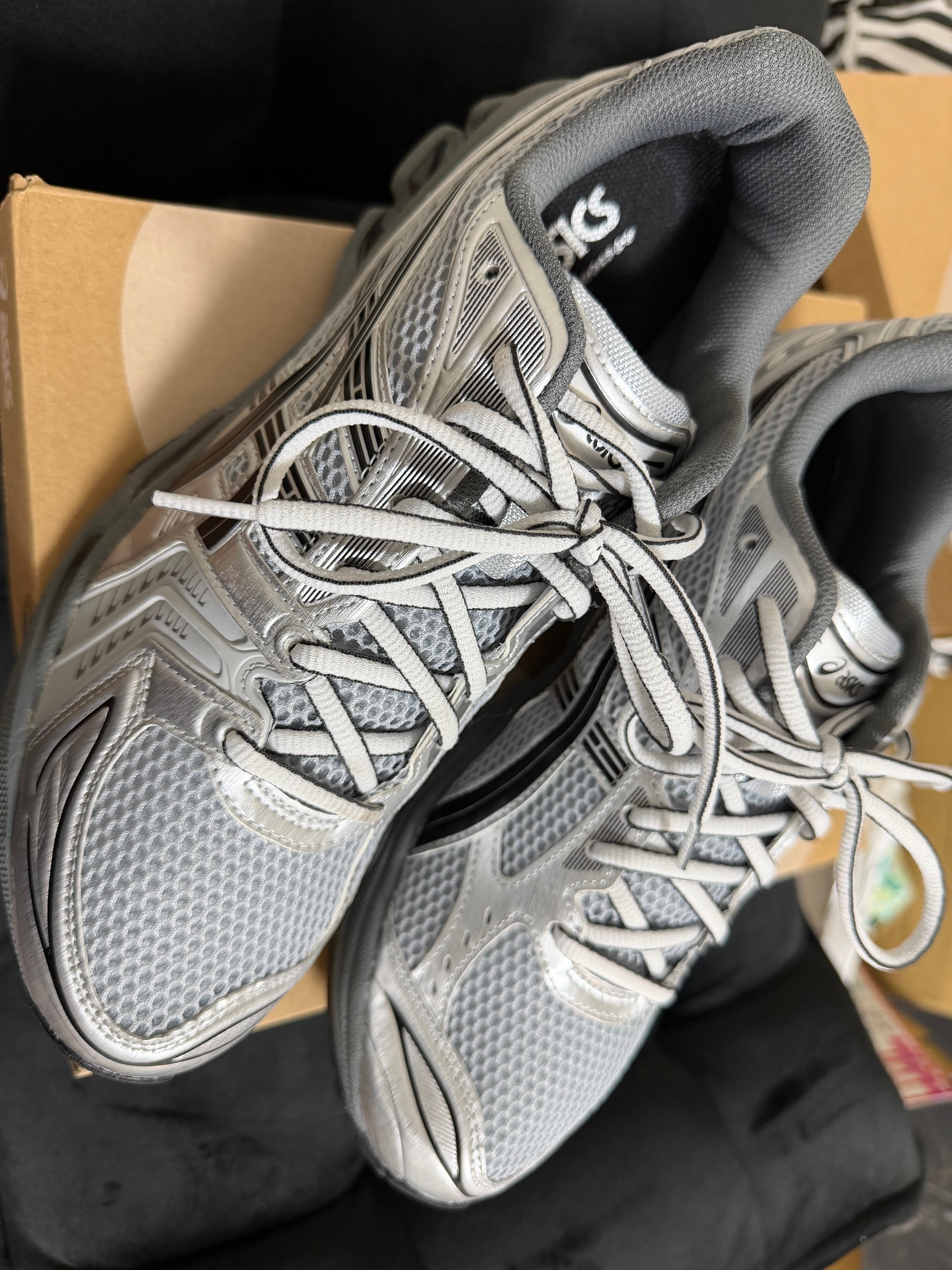 URBAN RESEARCH Exclusive Asics Gel-Kayano 14 "Pure Silver/Black"