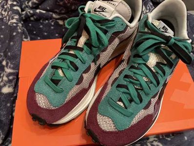 sacai × Nike Vapor Waffle "String/Red/Green"