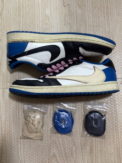 Travis Scott × fragment design × Nike Air Jordan 1 Low OG SP "Military Blue"