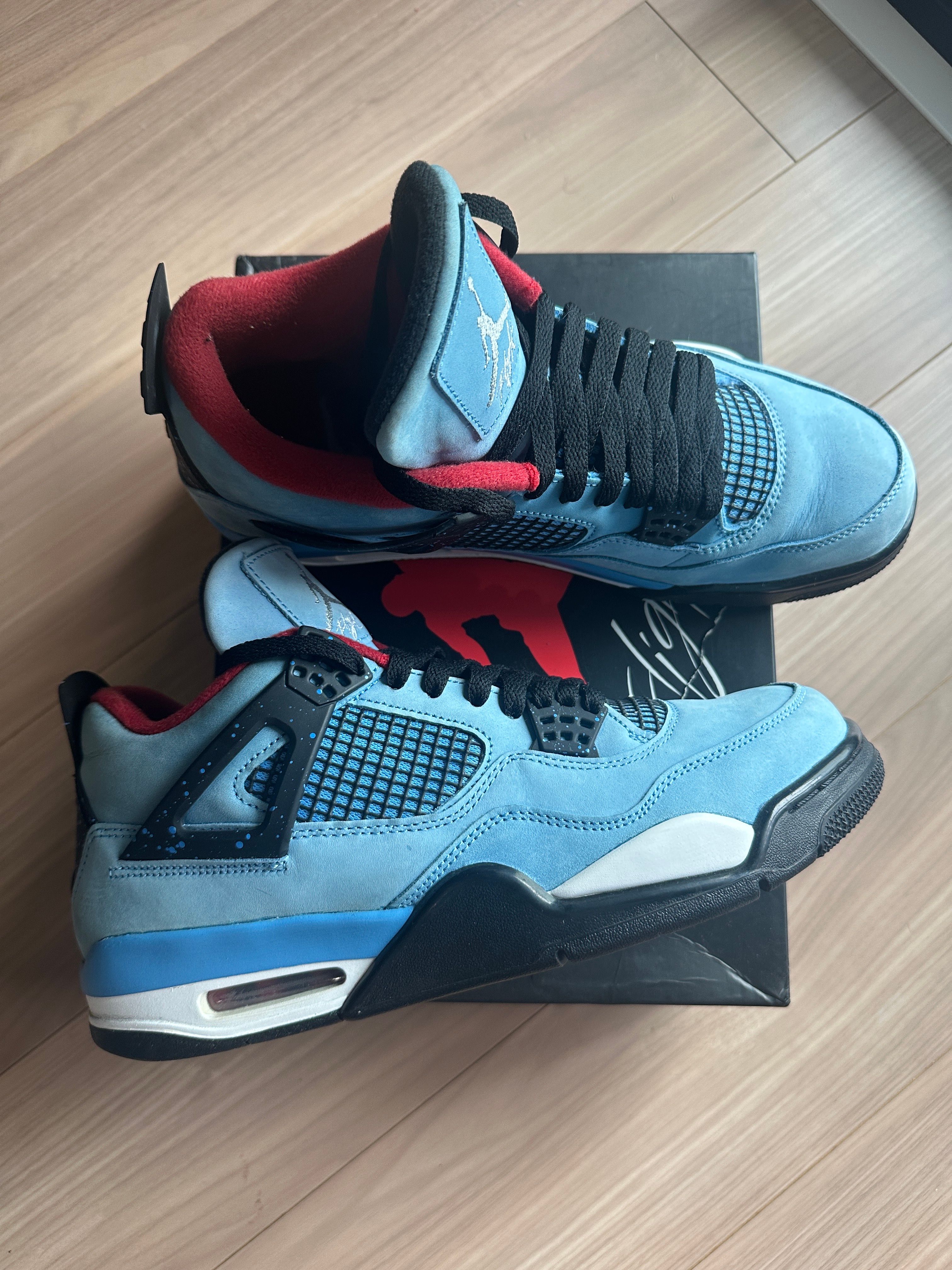 Travis Scott × Nike Air Jordan 4 Retro Cactus Jack "University Blue"