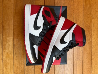 Nike Women's Air Jordan 1 Retro High "Satin Black Toe"