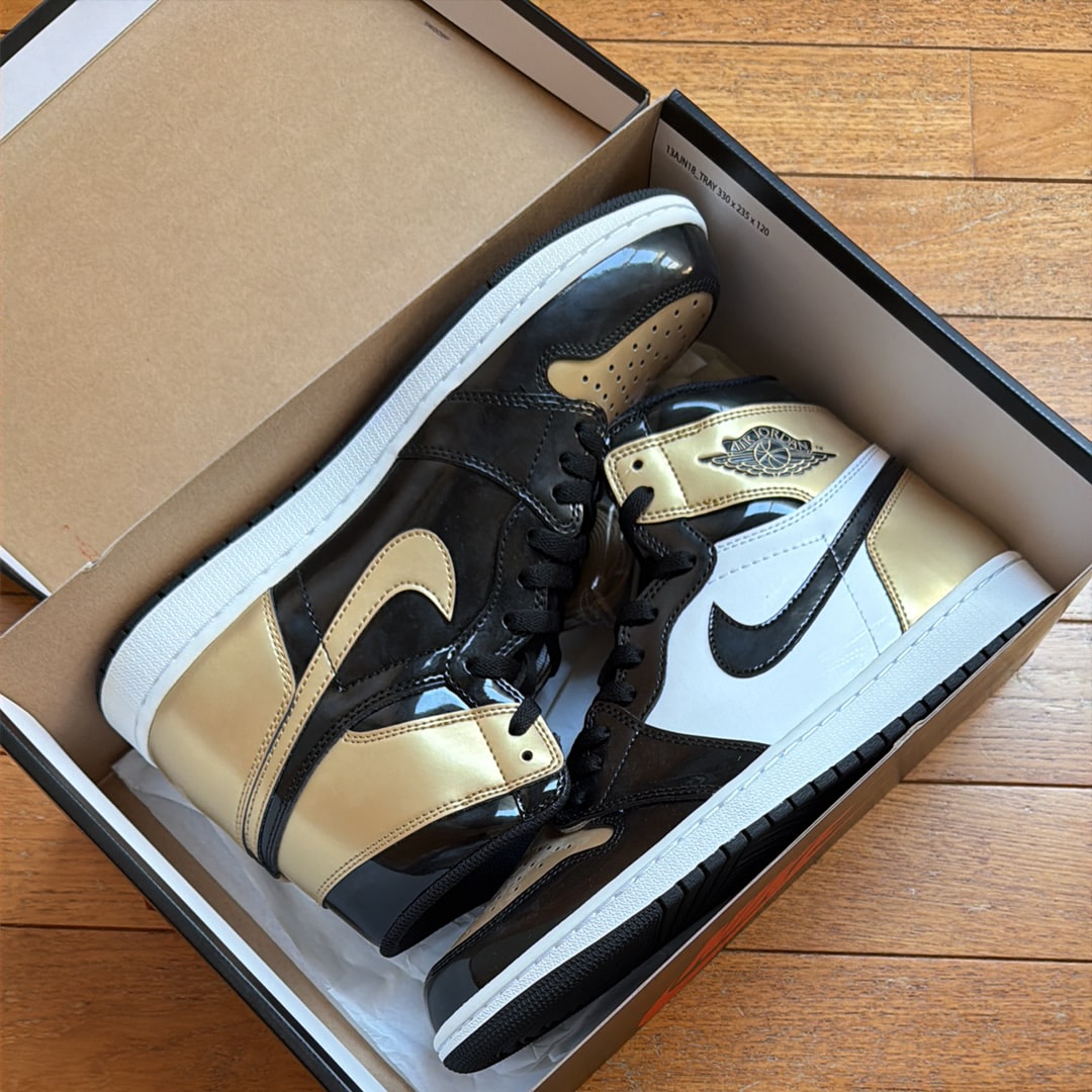Nike Air Jordan 1 Retro High OG NRG "Gold Toe"