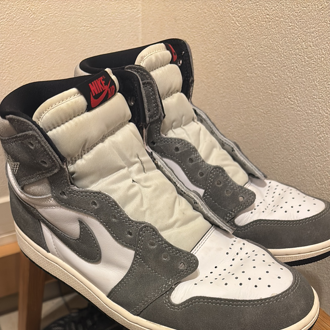 Nike Air Jordan 1 Retro High OG "Black and Smoke Grey"