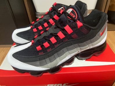 NIKE AIR VAPORMAX 95 COMET