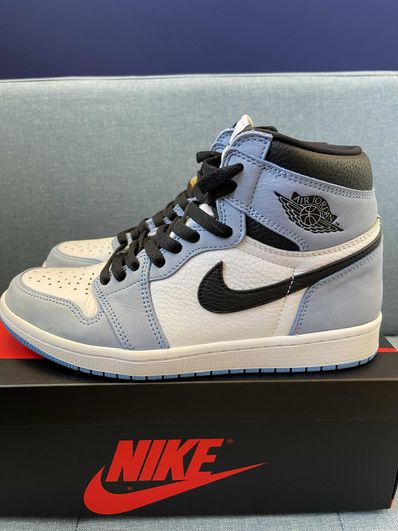 Nike Air Jordan 1 High OG "University Blue"