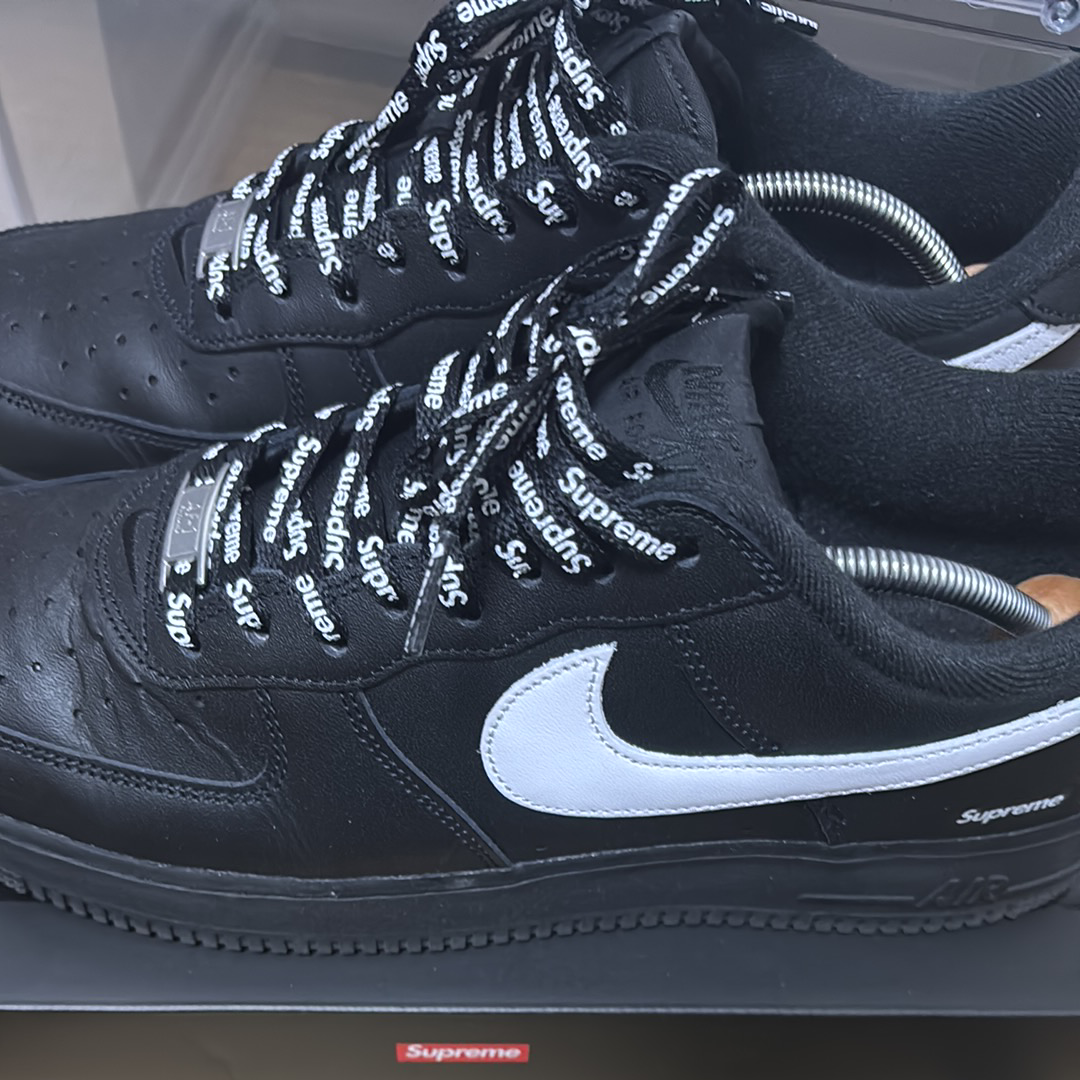 Supreme × Nike Air Force 1 Low "Black/White"