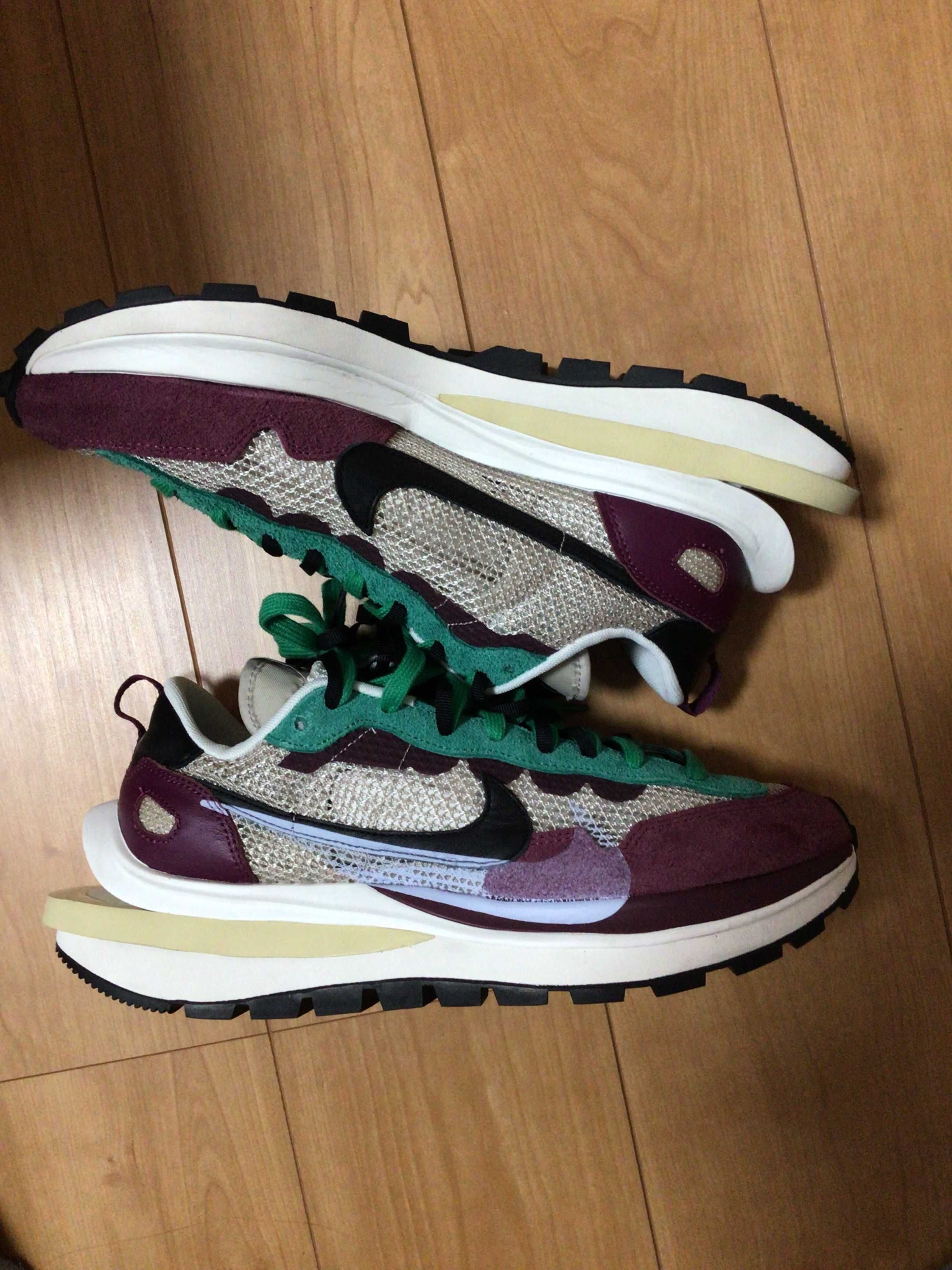 sacai × Nike Vapor Waffle "String/Red/Green"