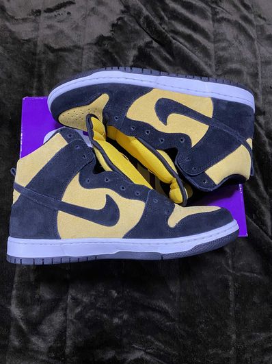 NIKE SB DUNK HIGH "MAIZE AND BLACK"