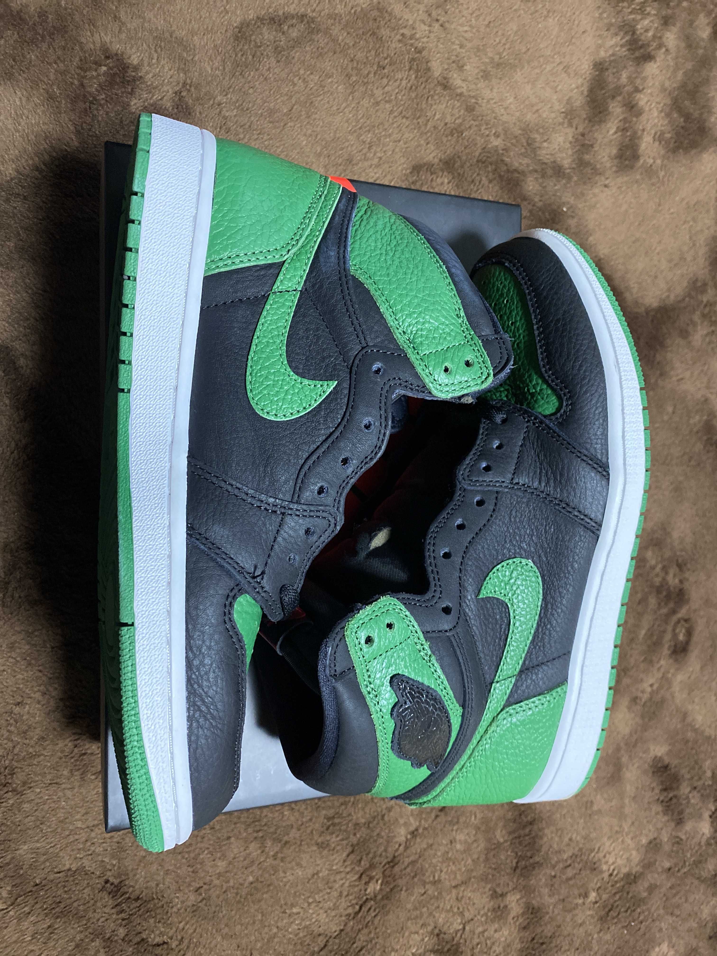 Nike Air Jordan 1 Retro High OG "Black/Pine Green" (2020)