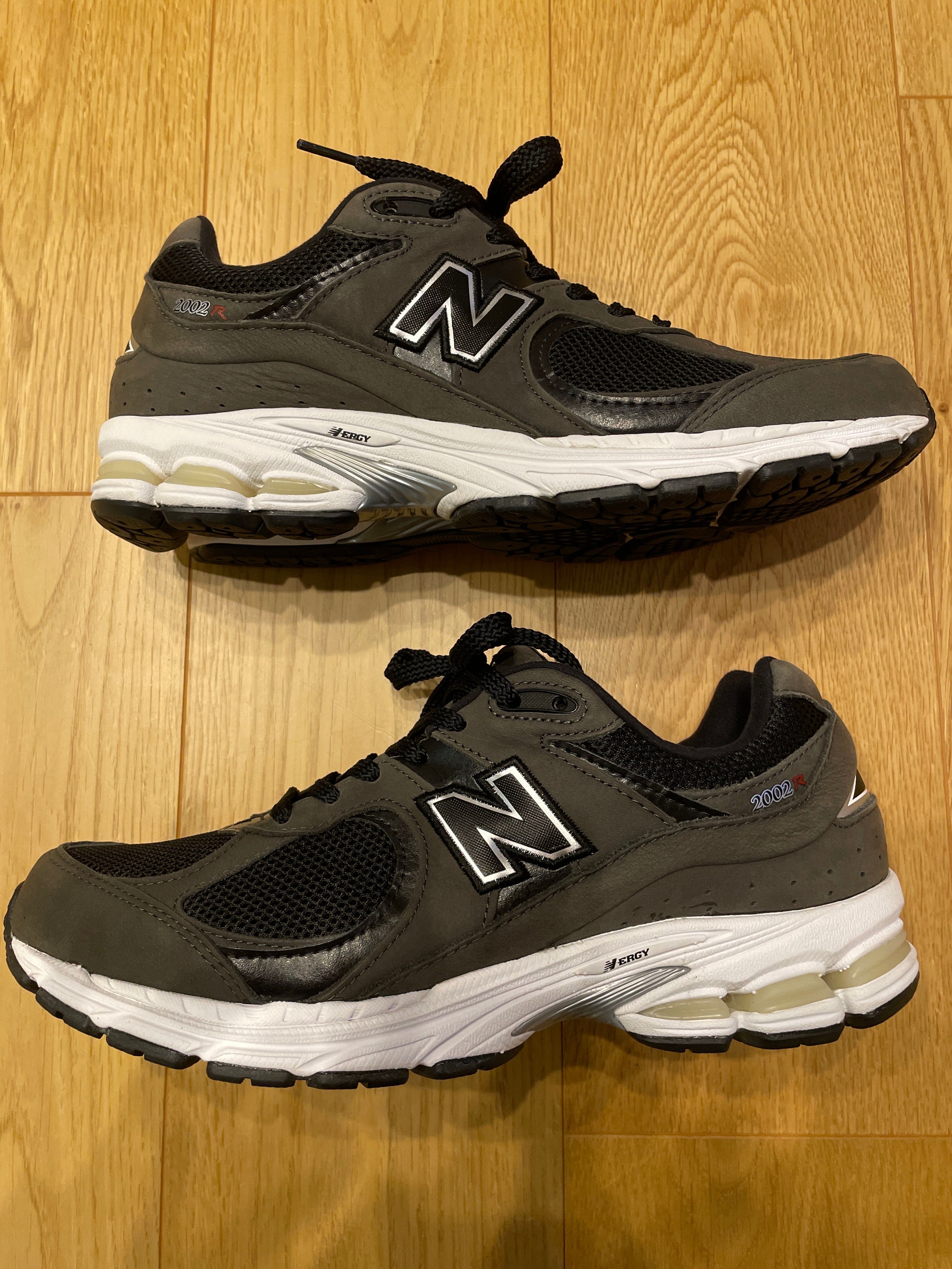 New Balance 2002R "Black/Gray"