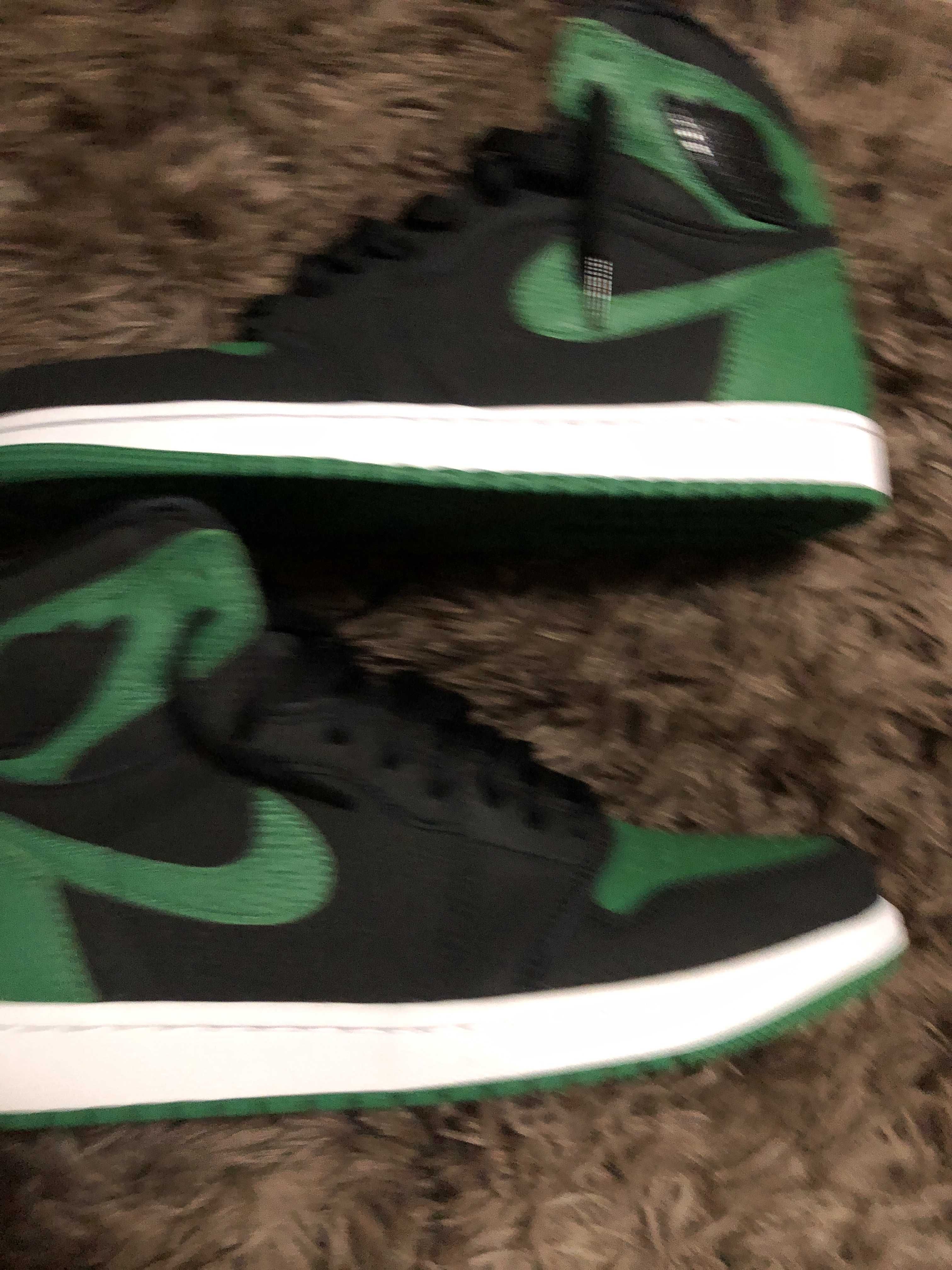 Nike Air Jordan 1 Retro High OG "Black/Pine Green" (2020)      