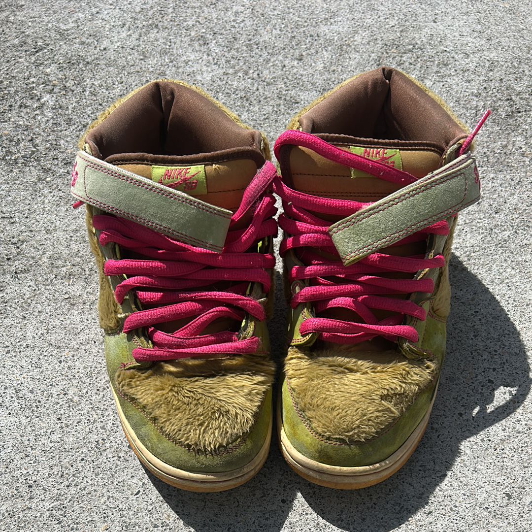Nike Dunk SB Mid "Mama Bear"