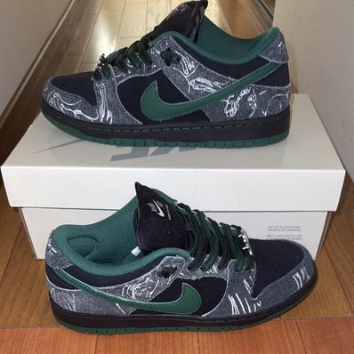 There Skateboards × Nike SB Dunk Low Pro "Anthracite and Gorge Green"