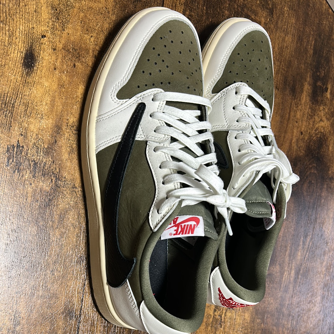 トラヴィススコット × ナイキ エアジョーダン1 ロー OG SP 