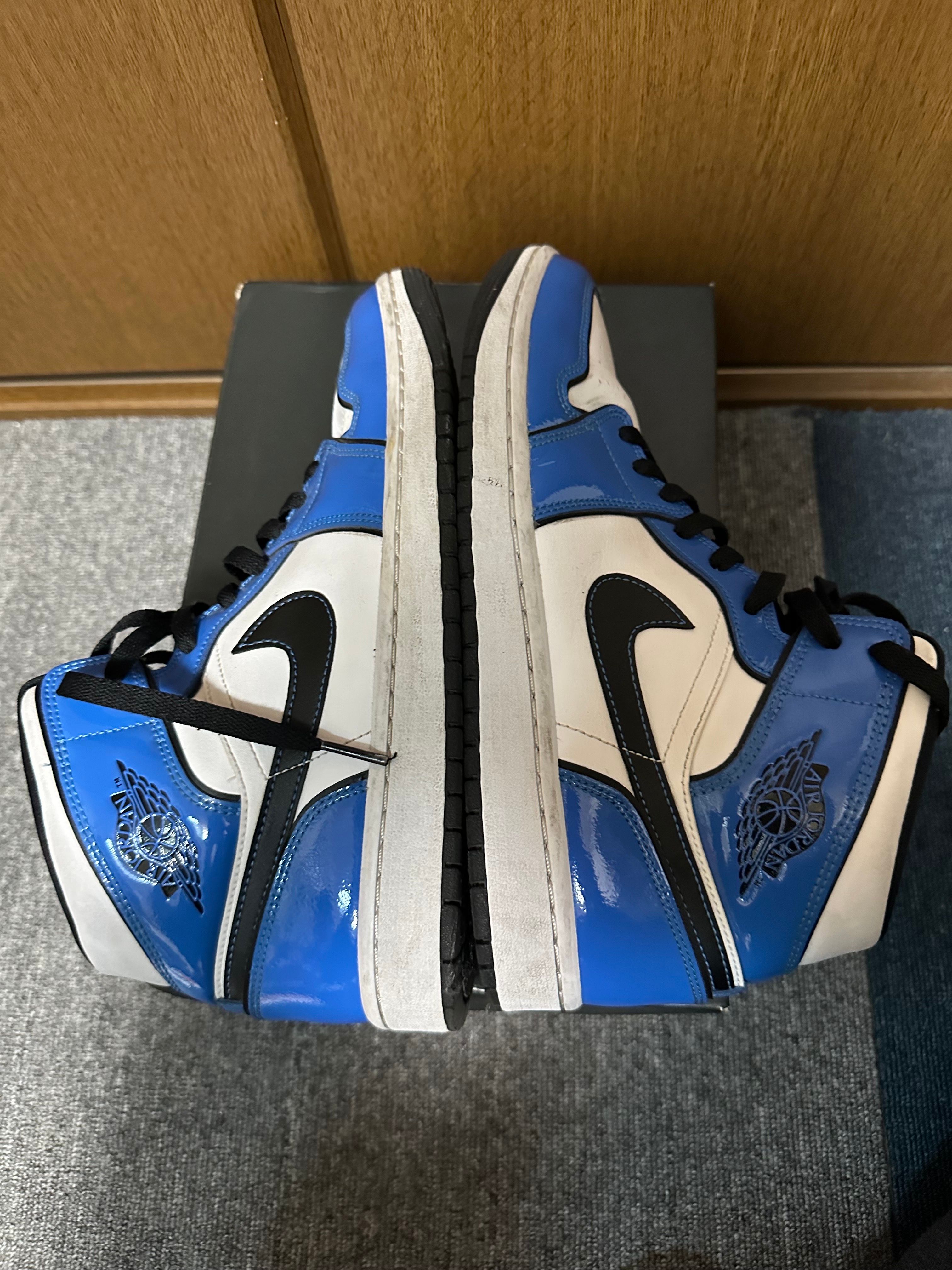 Nike Air Jordan 1 Mid SE "Signal Blue"