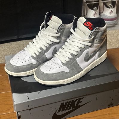 Nike Air Jordan 1 Retro High OG "Black and Smoke Grey"