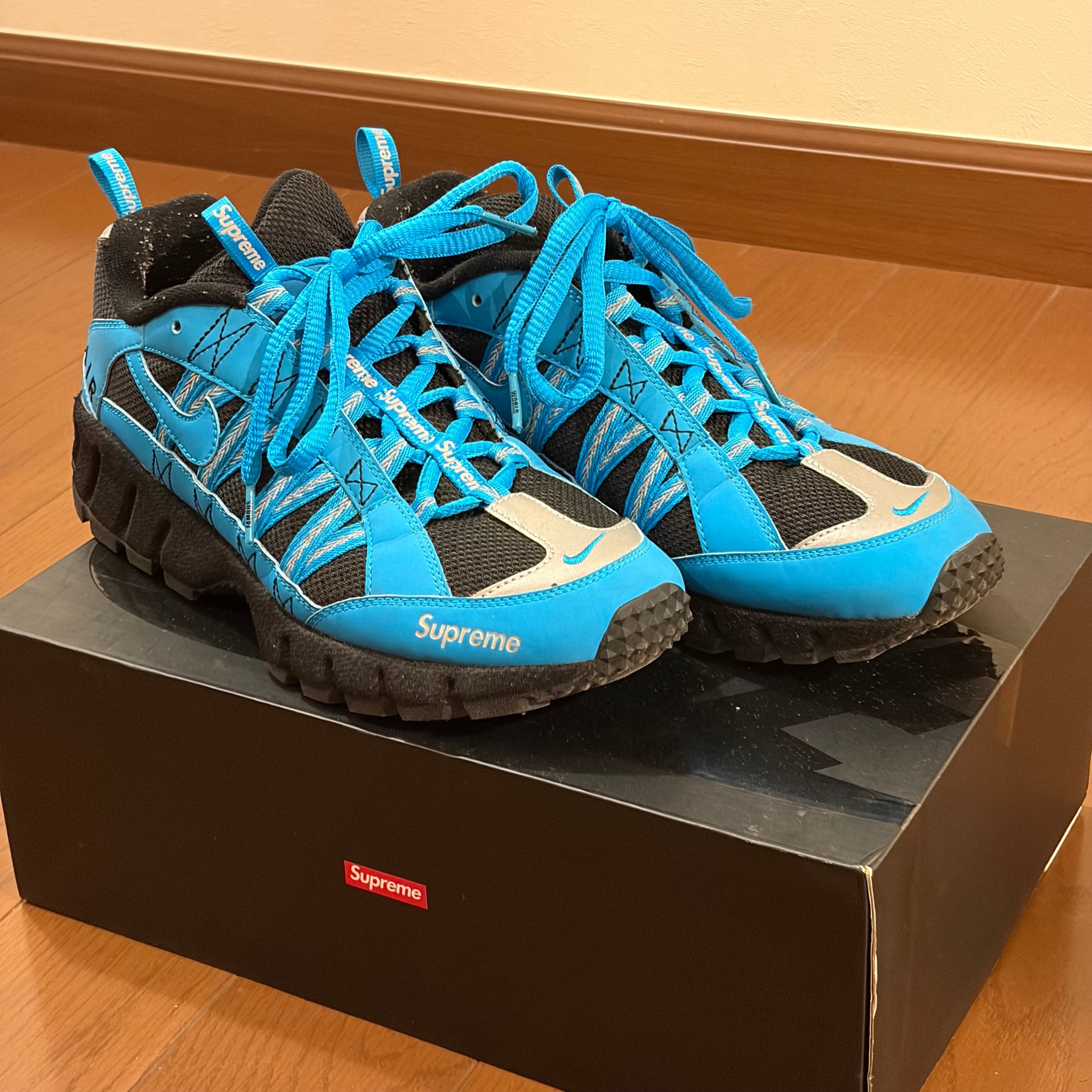 Supreme × Nike Air Humara "Blue"