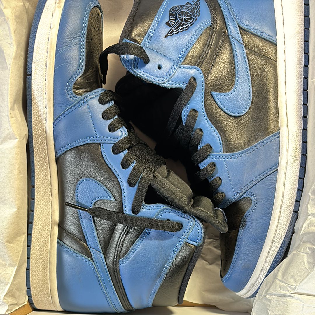 Nike Air Jordan 1 Retro High OG "Dark Marina Blue"