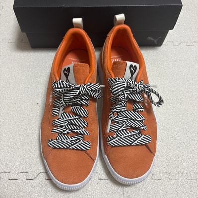 Ami × Puma Suede VTG "Jaffa Orange/Marshmallow"