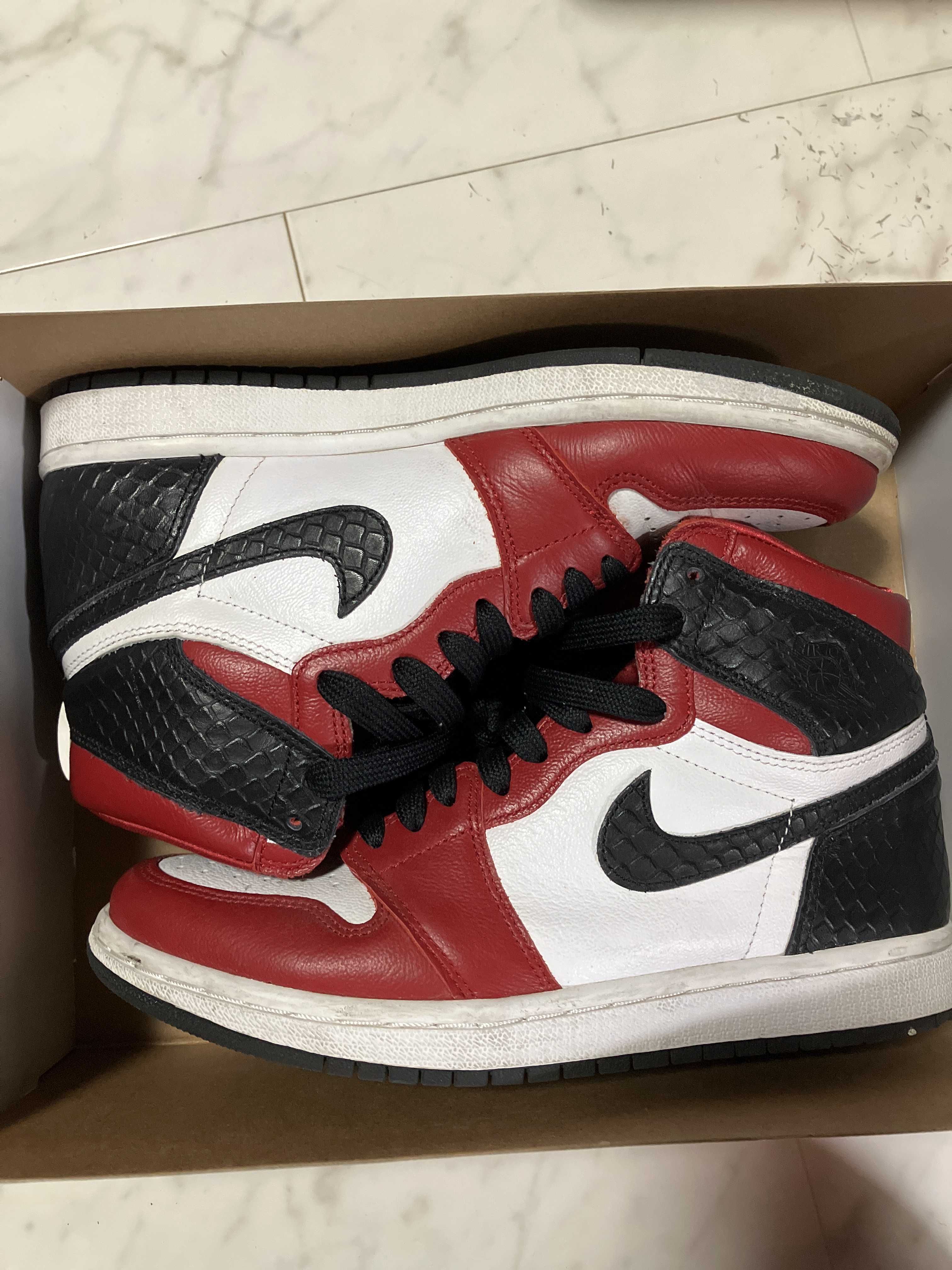 Nike Women's Air Jordan 1 High OG "Satin Red"