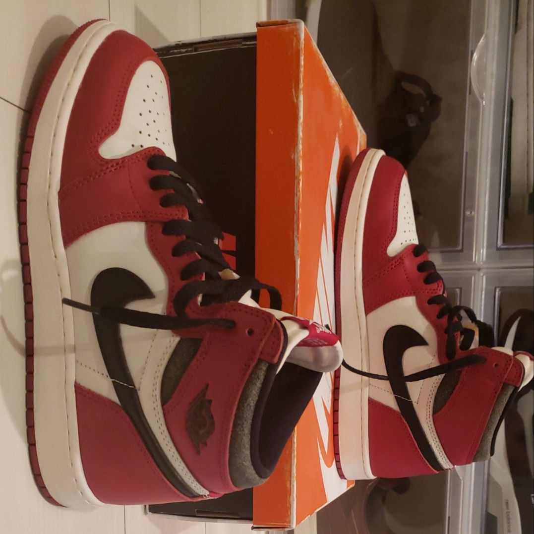 Nike GS Air Jordan 1 High OG "Lost & Found/Chicago"