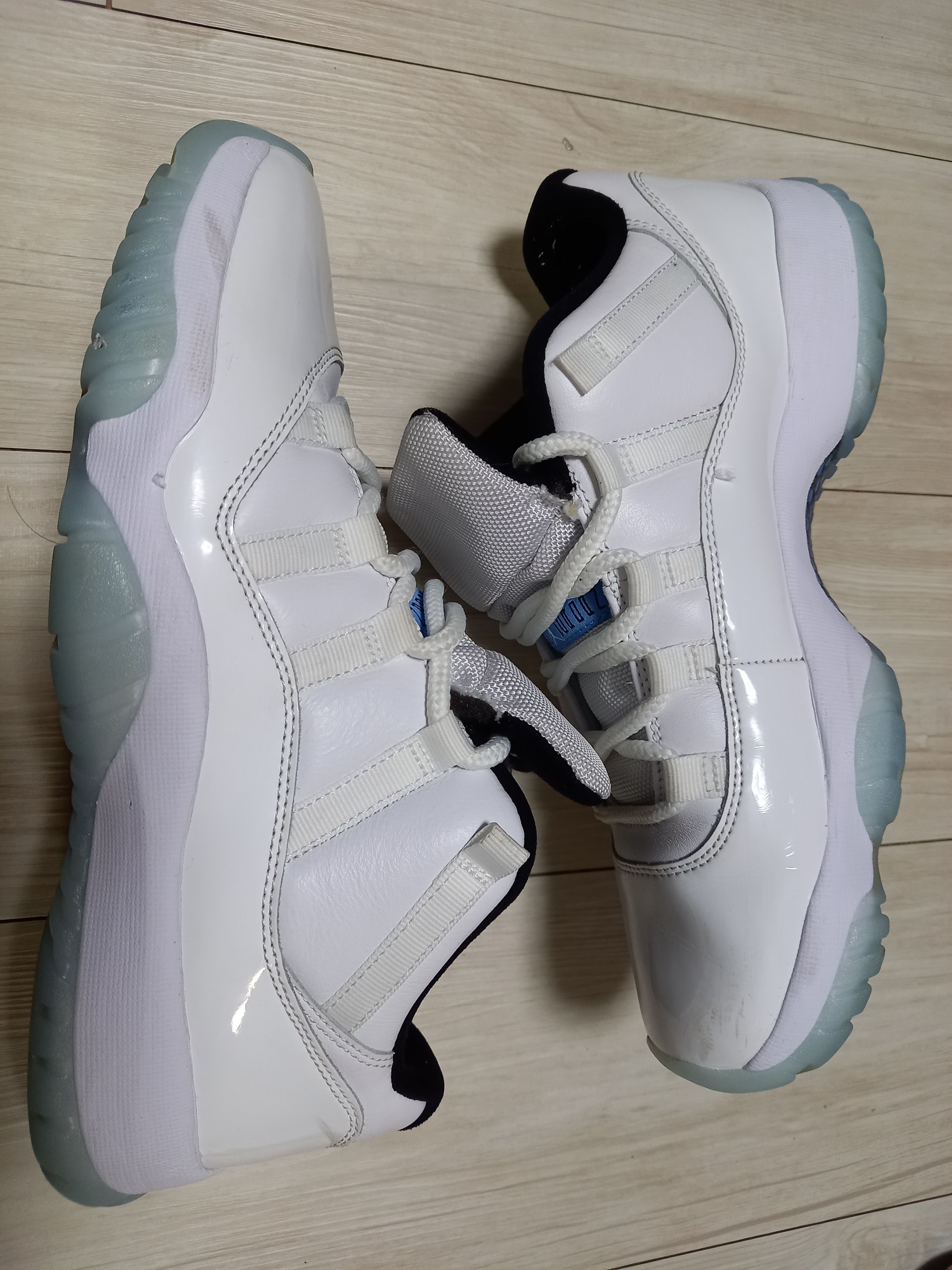 Nike Air Jordan 11 Low "Legend Blue"