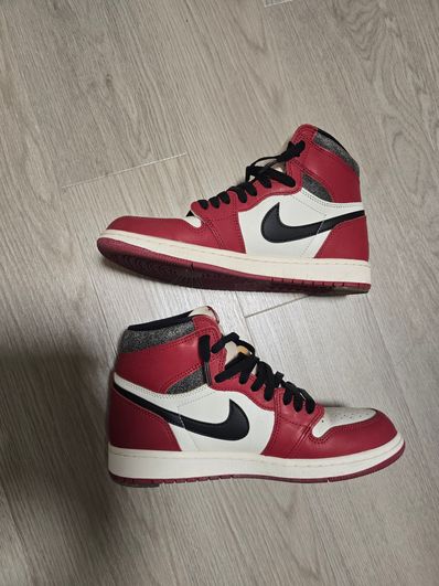 Nike Air Jordan 1 High OG "Lost & Found/Chicago"