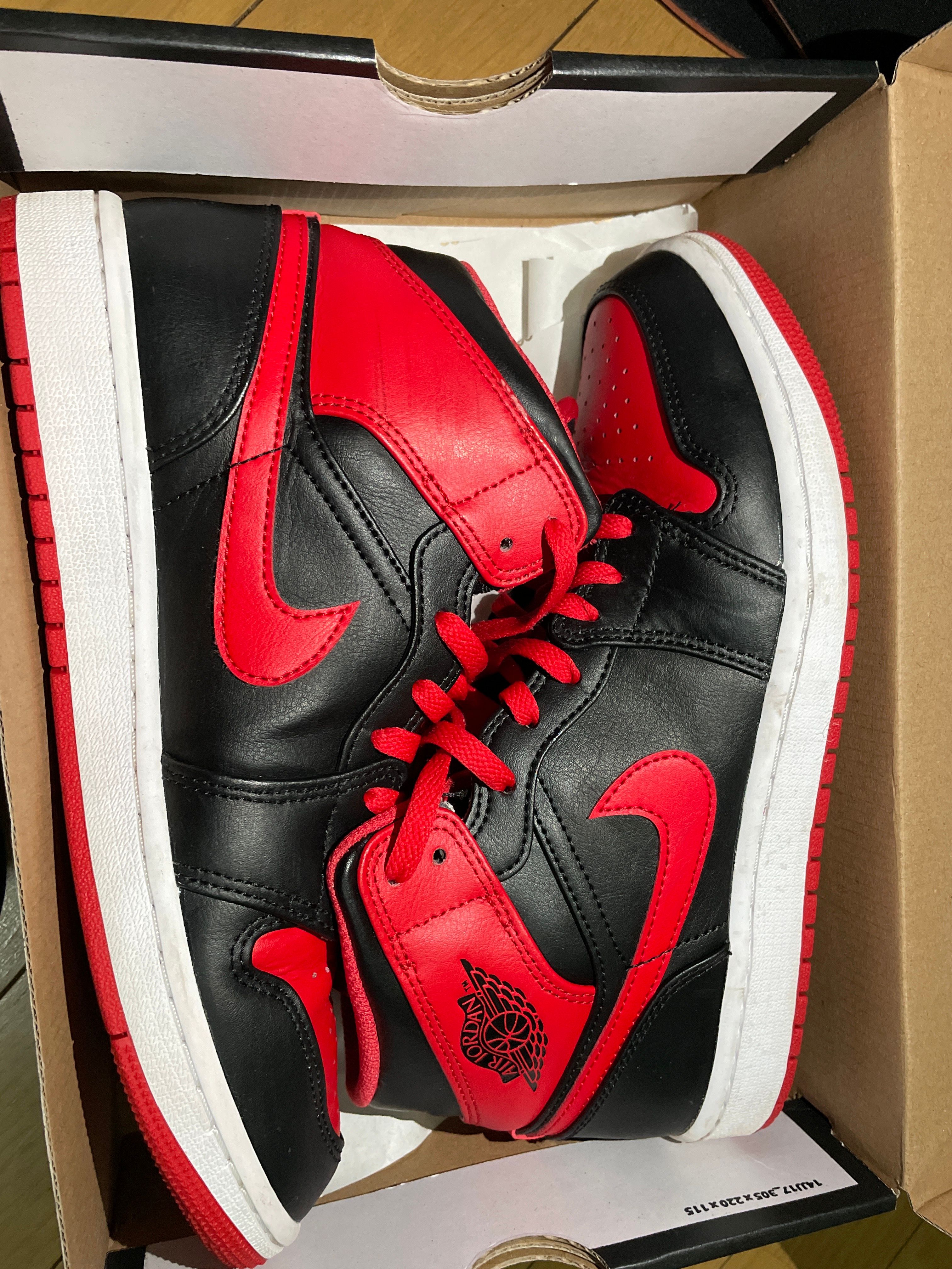 Nike Air Jordan 1 Mid "Bred Toe"